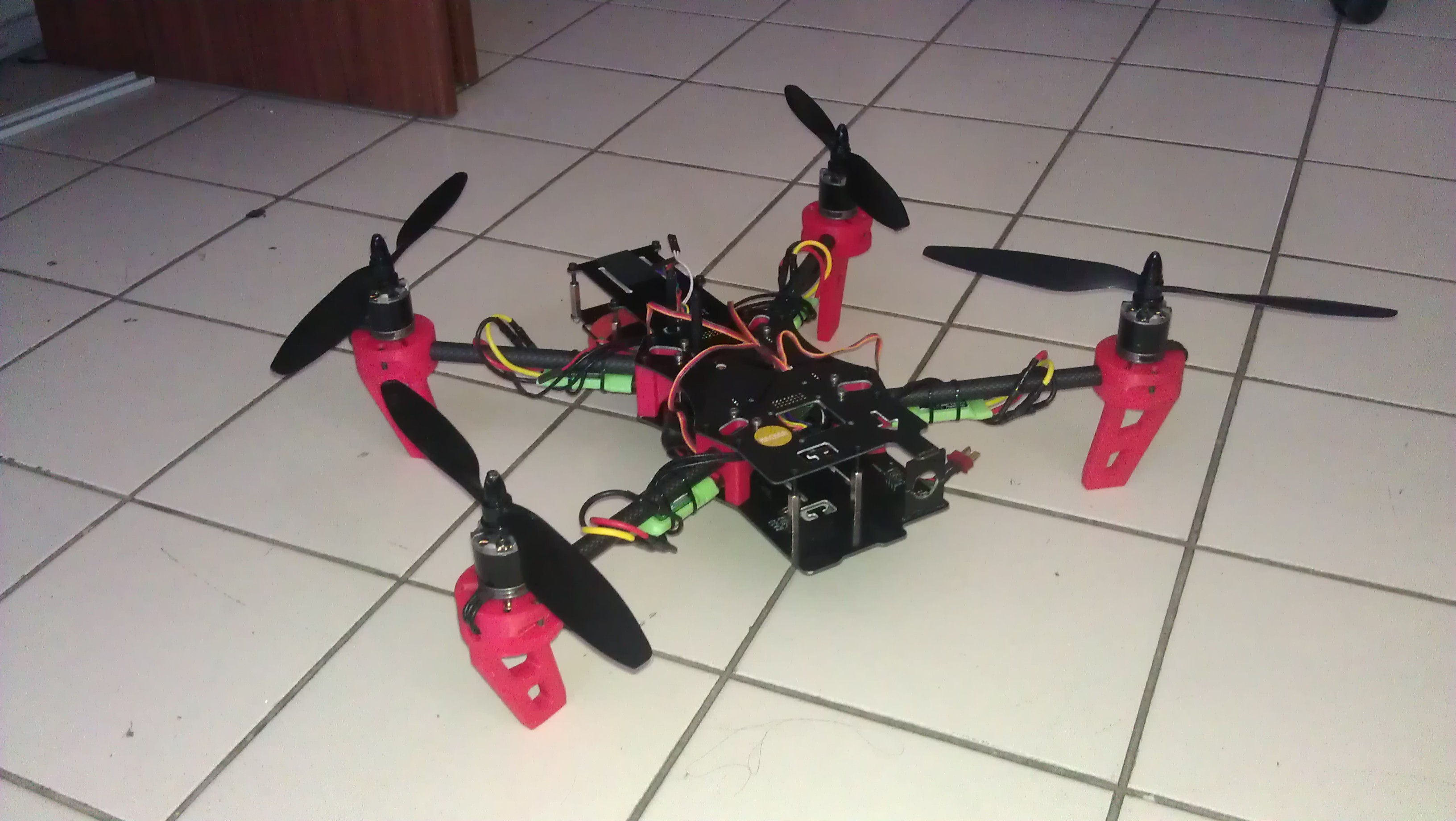 B36-四轴航拍无人机TBS Discovery图纸